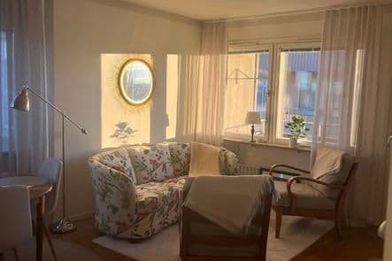 Möblerad 1,5:a i Haga med balkong