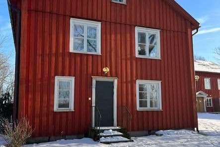 Charmig 1,5:a i Väse med egen ingång