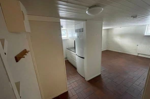 Ljus 2 rok i lugna Färjestad nära buss